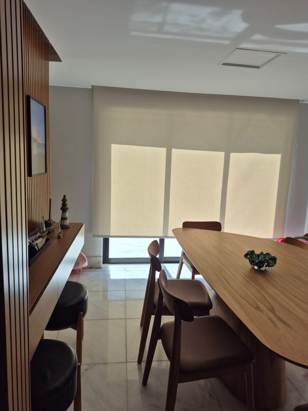 Persianas em sala de jantar